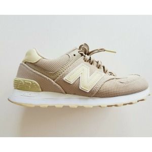 New Balance 574 Classic Beige Women's Sneaker Shoes Size US 7 UK 6 EU 37.5